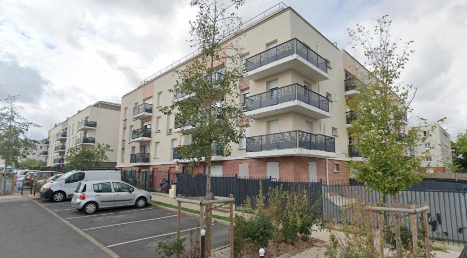 Disponible - Appartement Entier Neuf - 8Mn A Pied Rer C Paris, Parking Rue Gratuit, En Face Hopital D'Arpajon, Balcon Prive, Matelas Bultex 160X200, Ascenseur, Acces Pmr, Centre Ville A Pied ภายนอก รูปภาพ