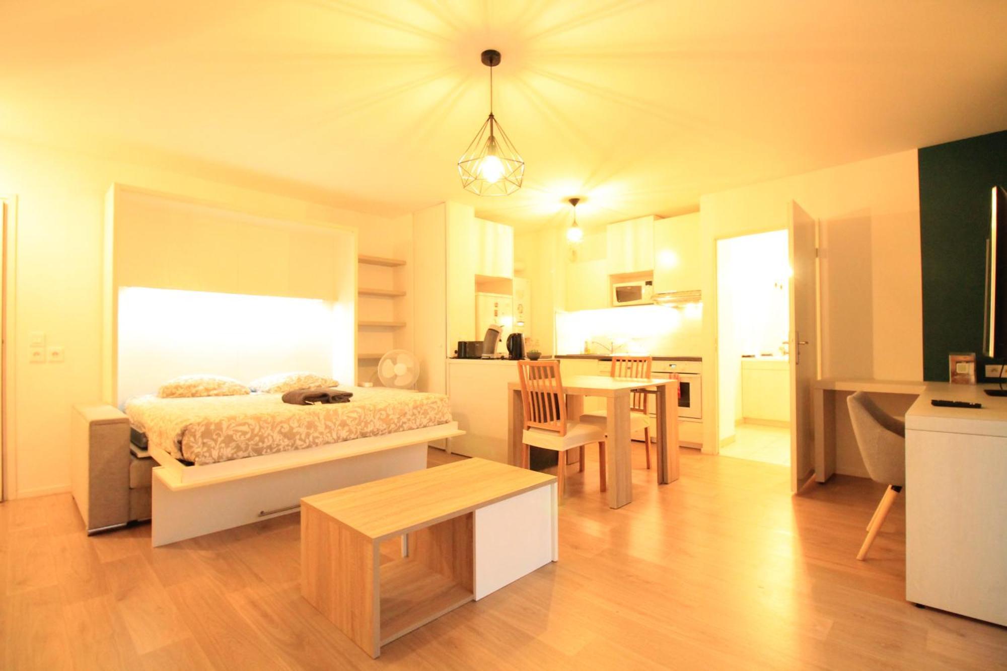 Disponible - Appartement Entier Neuf - 8Mn A Pied Rer C Paris, Parking Rue Gratuit, En Face Hopital D'Arpajon, Balcon Prive, Matelas Bultex 160X200, Ascenseur, Acces Pmr, Centre Ville A Pied ภายนอก รูปภาพ